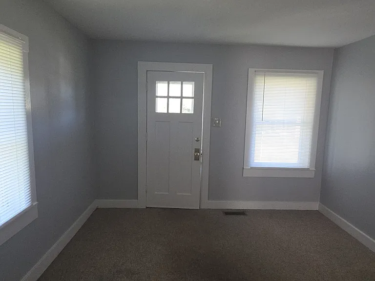 327 Hayes St — Photo 2