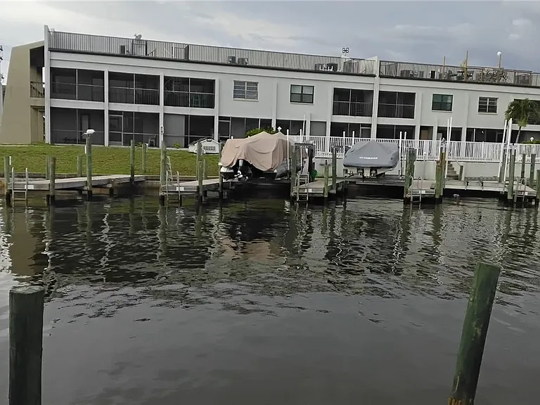 1749 Bikini Ct — Photo 28