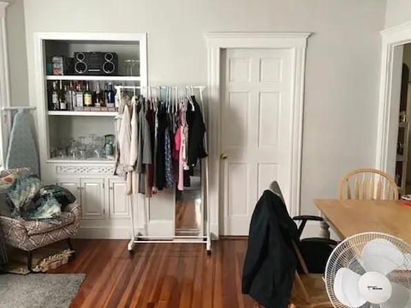 39 Foster St #1, Boston, MA 02109