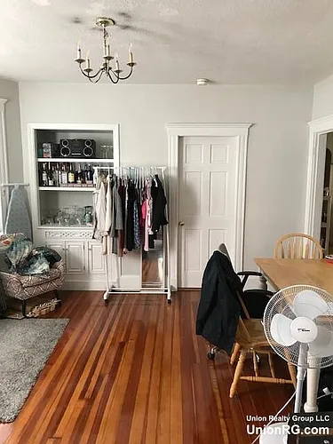 39 Foster St #1 Photo 1