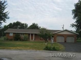 2105 Molly Dr, Vandalia, IL 62471