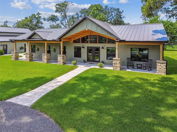 1517 Uncle Buds Ln, Lithia, FL 33547