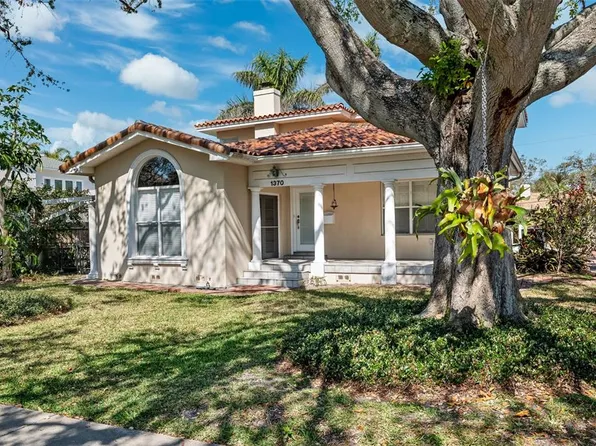 1370 Brightwaters Blvd NE, Saint Petersburg, FL 33704