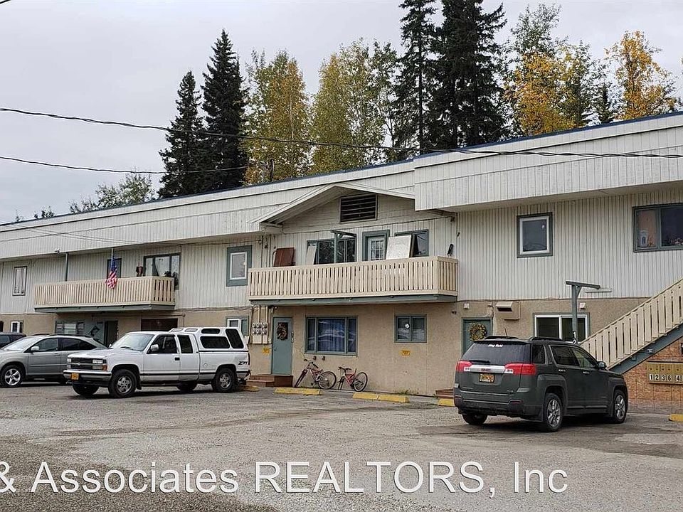 1st image of 935 Aurora Dr APT 2