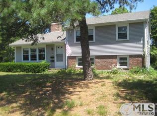 2 Cutter Ln, West Yarmouth, MA 02673