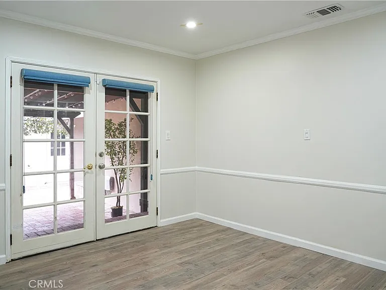 6343 Livia Ave — Photo 15