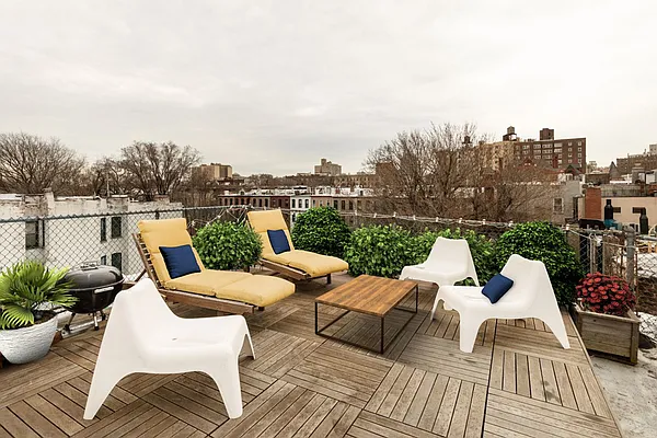 Sold by Compass | media 19