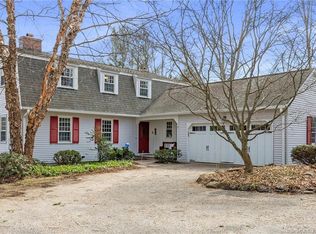 42 Duncaster Rd, Bloomfield, CT 06002