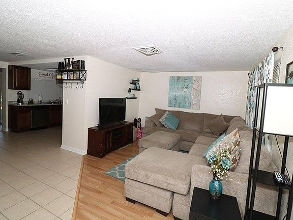 4th image of 8508 Lincolnshire Dr