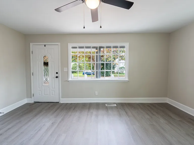 1001 S Layton Ave — Photo 9