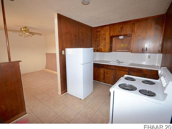 3rd image of 913 S 17th St #919