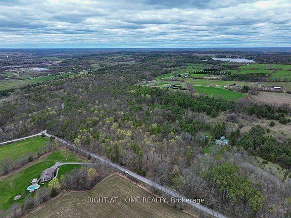 5th image of 262 Golf Course Rd