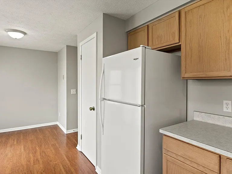 601 Zachary Way — Photo 3