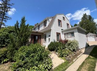 2246 Rowley Ave, Madison, WI 53726