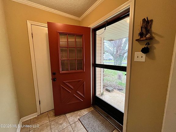 3rd image of 719 White Ash Dr