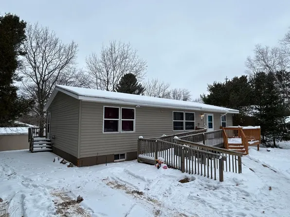 314 6th St S, Eagle River, WI 54521