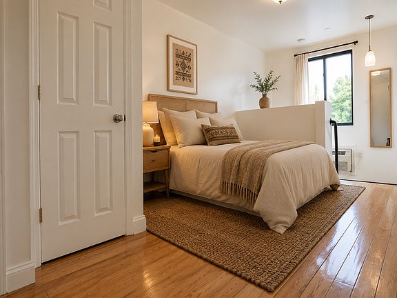 4th image of 154 1/2 Washington Ave Penthouse 3