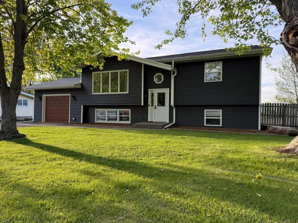 1240 Lokhorst St, Baldwin, WI 54002