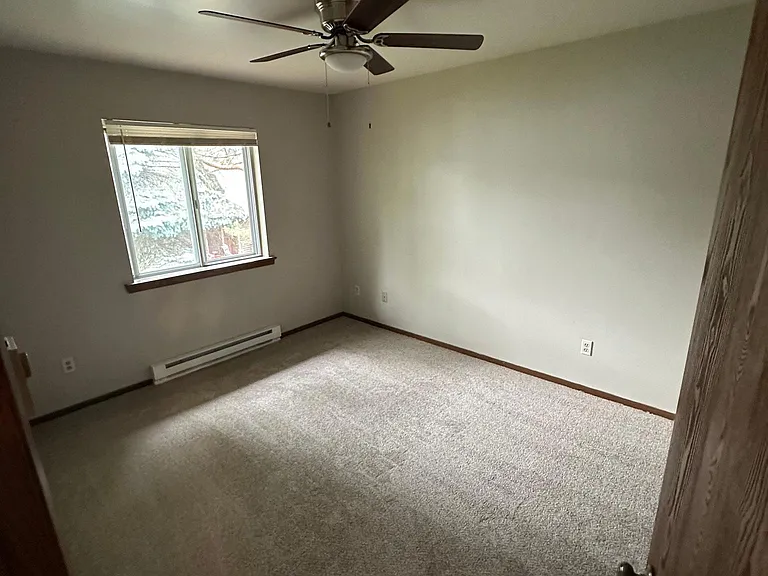 W194N16510 Eagle Dr #A4 — Photo 4