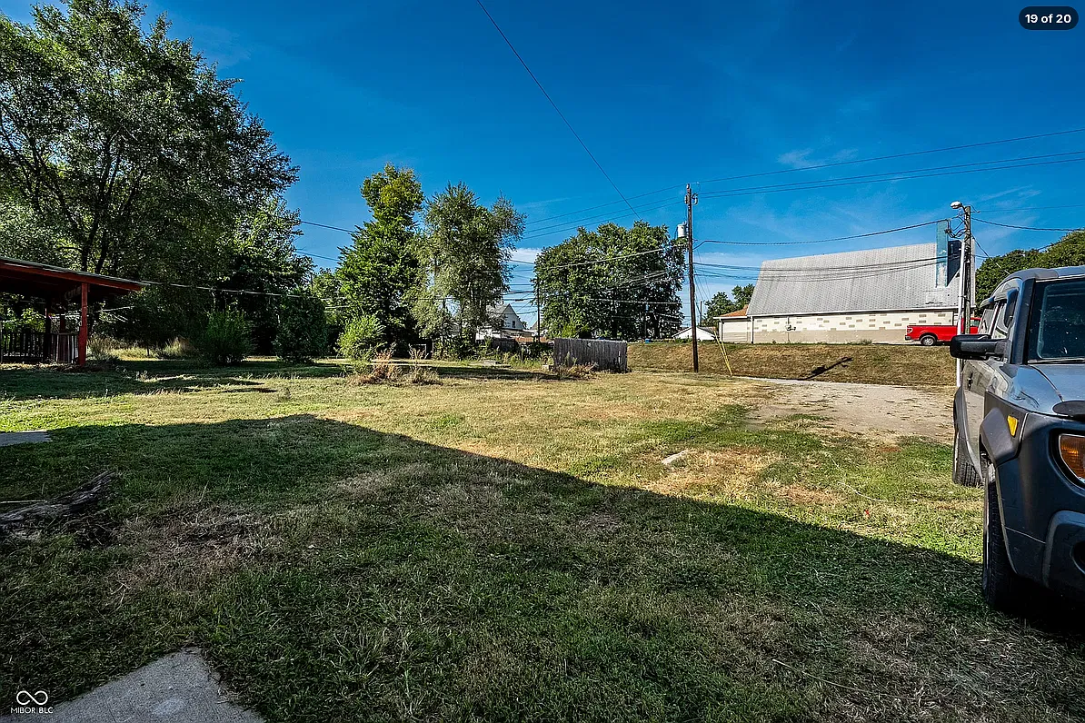 2 bed, 1.5 bath, 1100 sqft, $1,400 — Photo 3
