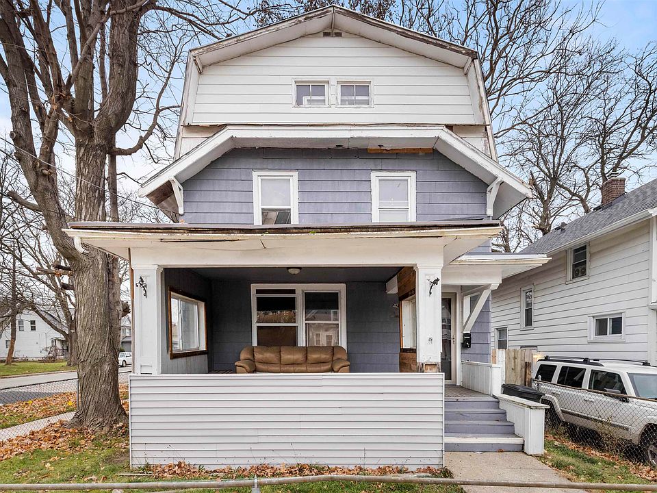 1st image of 425 Albert Ave