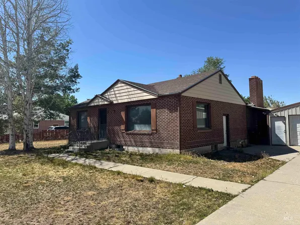 370 E 27th St, Burley, ID 83318