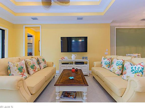 3rd image of 9084 Isla Bella Cir