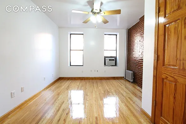 Rented by Compass | media 21