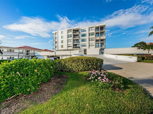 6210 Sun Blvd APT 408, Saint Petersburg, FL 33715