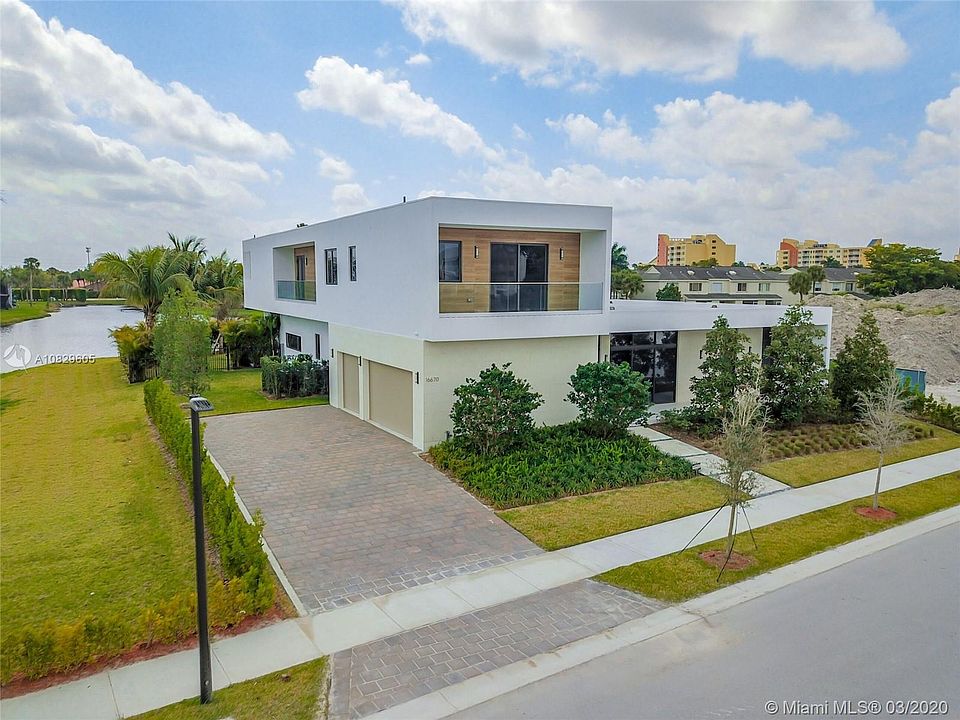 1st image of 16670 N Botaniko Dr N