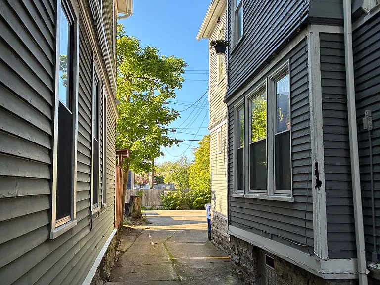 189 Saint James Pl #3 — Photo 10