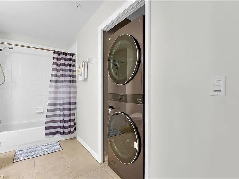 9165 Celeste Dr #3-303 — Photo 18