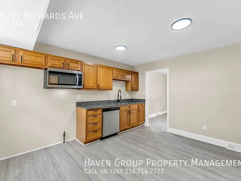 25291 Richards Ave — Photo 9