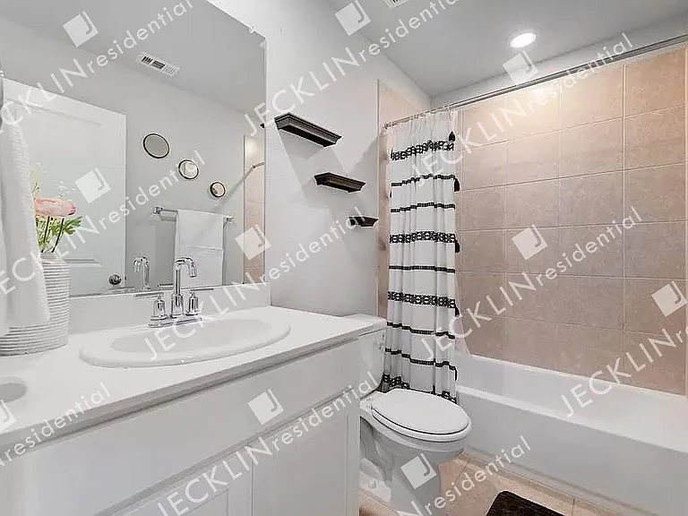6015 Pleasanton Pkwy — Photo 13