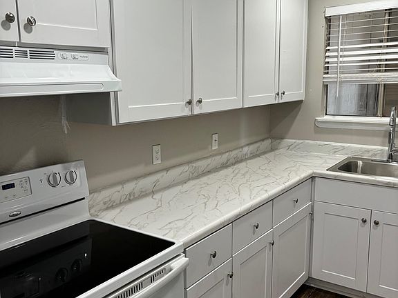 2nd image of 3160 Huntington Woods Blvd