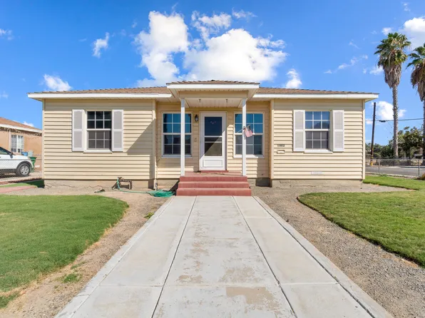 1002 Thomas Way, Delano, CA 93215