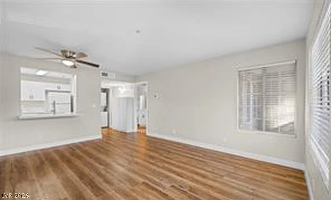 1 bed, 1.0 bath, 659 sqft, $1,300 — Photo 3