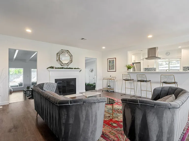 12703 Hatteras St — Photo 4