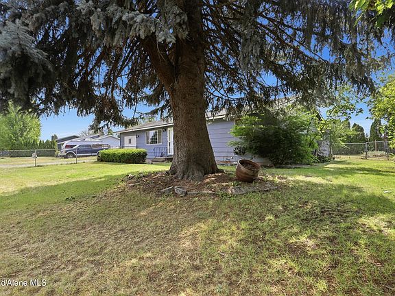 4th image of 243 E Jensen Dr