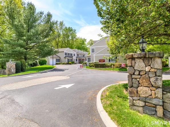 54 Redspire Court #54, Trumbull, CT 06611