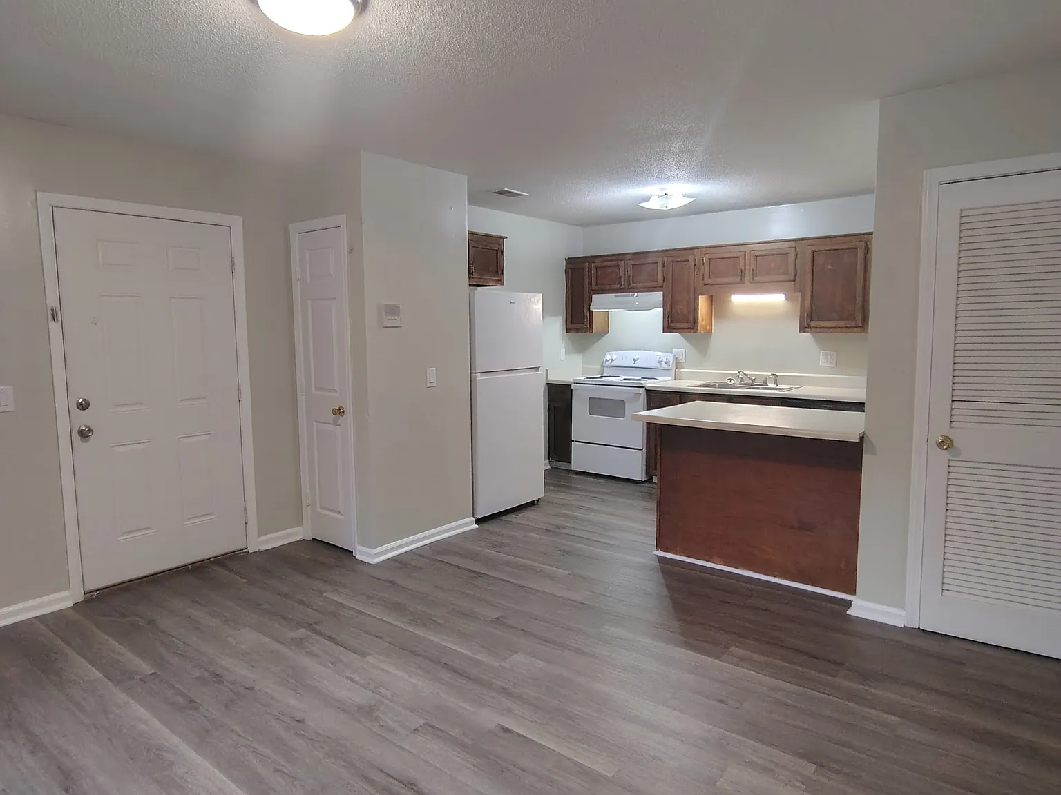 1011 Beatty Road - C6 — Photo 2