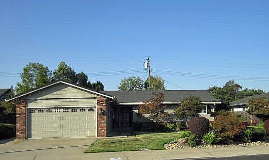 1st image of 918 Greenwood Dr