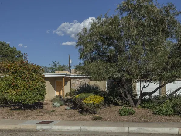 810 Parkland Cir SE, Albuquerque, NM 87108