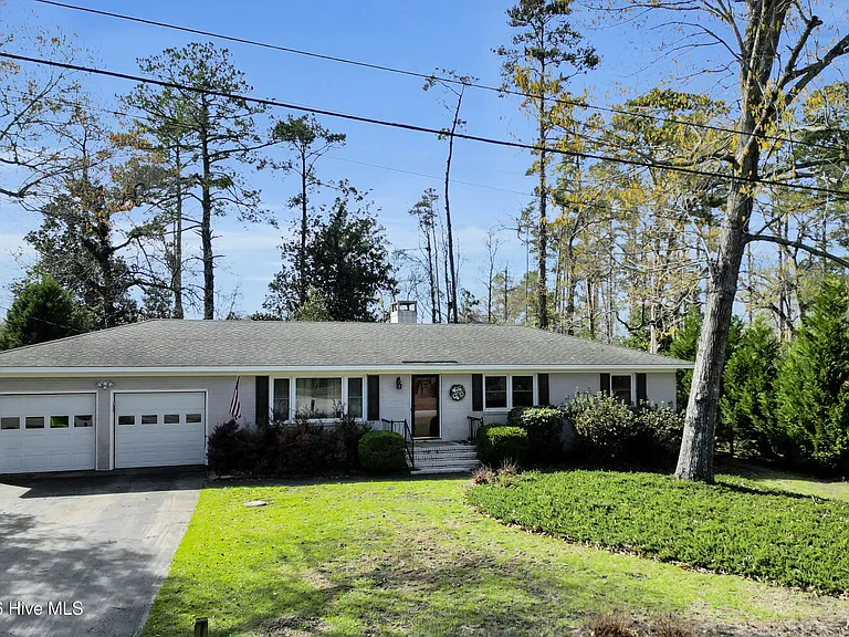 609 Edgehill Rd — Photo 43