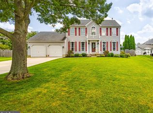 5 Lacy Ct, Clayton, NJ 08312