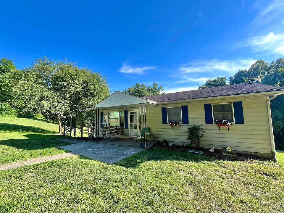 1st image of 33 Bear Ridge Ln