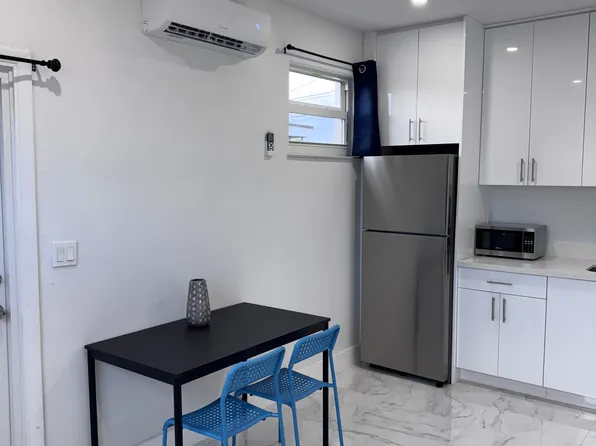 (undisclosed Address), Miami, FL 33165