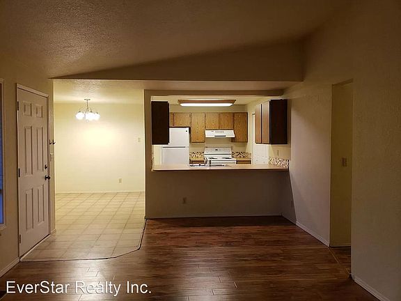 3rd image of 920 S Johnson St Unit A