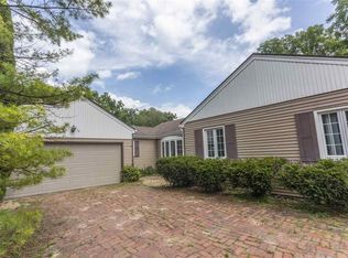 4425 Wildwood Ln, Rockford, IL 61101