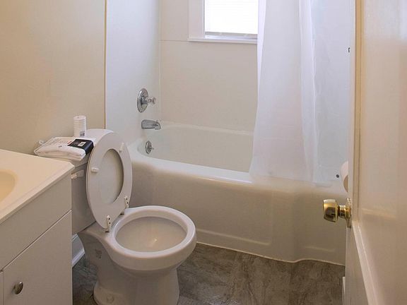 5th image of 1003 A Haywood St